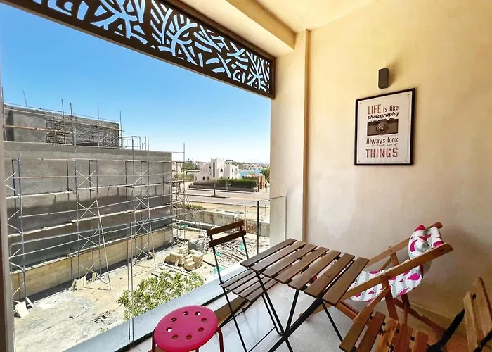 Enticing & Earthy 1 Bdr Mangroovy Free Pool & Beach Access